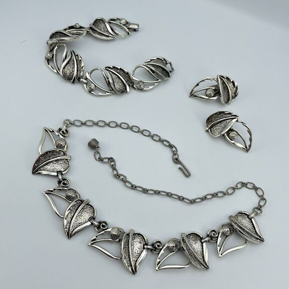 Vintage Sarah Coventry Wind Song Set Necklace Bracelet Earrings Leaves Silver - Picture 2 of 9